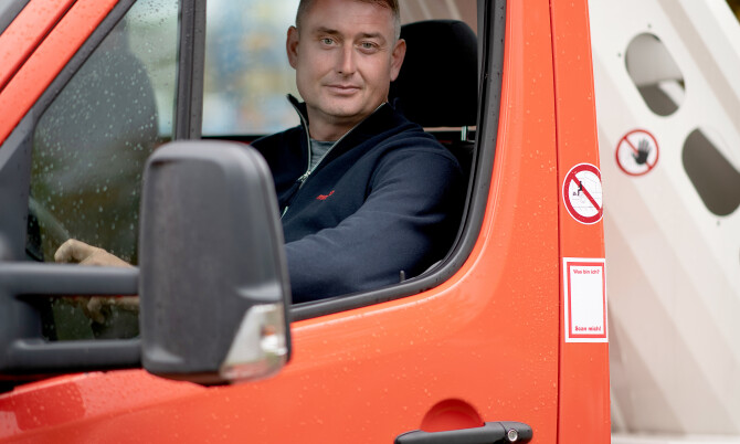 Řidič nákladního vozu a obsluha pracovních plošin - Dýšina, Plzeň