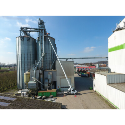 STEIGER TB 300