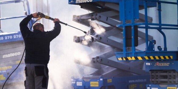 Pracovník mytí a čištění pracovních plošin - Brno